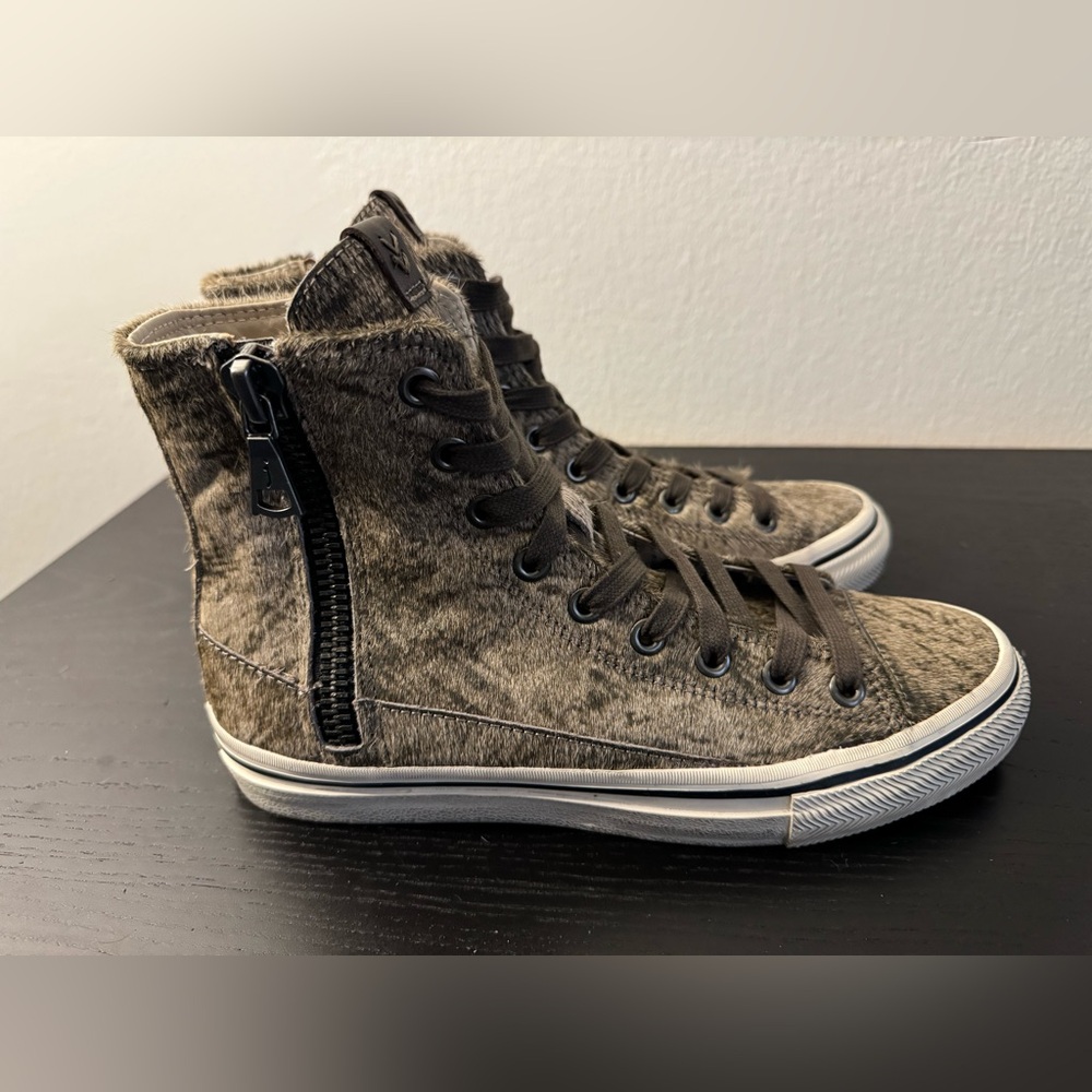 John Varvatos Rare Calfskin Leather High Top Studded Sneaker Size 7 New